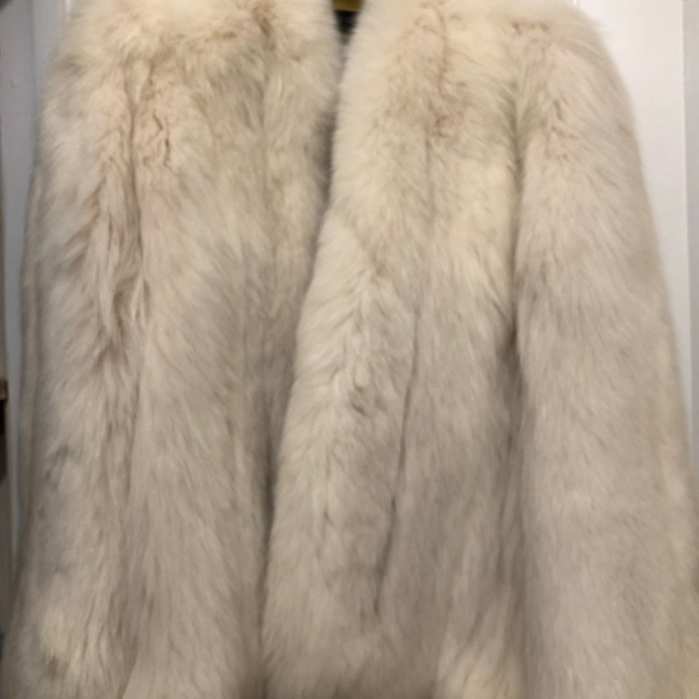 Vintage - Furs by Mannis in Beverly Hills - White Rabbit Jacket - Picture 2 of 10